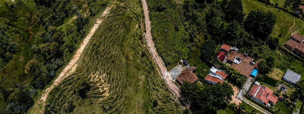Los lotes de El Cristalino, entre bosques y cascadas a cinco minutos de Guatapé