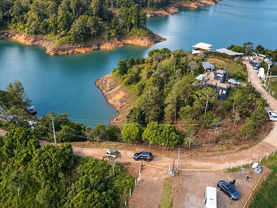 La represa junto al lote de Venecia